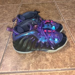 Nike Foamposites Sz 1y